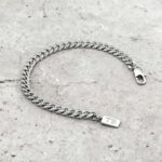 Pulseira para homem corrente em aço inoxidável.