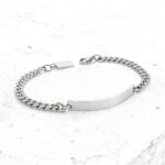 Pulseira para homem com chapa para gravações personalizadas