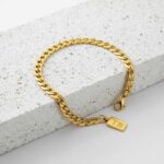 Pulseira para homem em aço dourado, garantia de 3 anos.