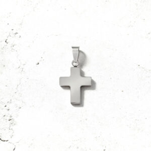 Pendente em forma de cruz para acrescentar no seu colar.