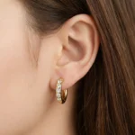 Brincos Mulher Argola Dourada e Branca - Image 3