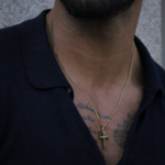 Colar Homem Dourado com Cruz Dillon - Image 2