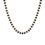 colar mulher duplo dourado com pedras pretas