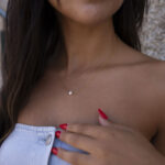 colar mulher em aço inoxidável dourado com pendente pérola