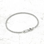 Pulseira para homem em aço inoxidável da marca twobrothers.