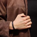 Pulseira para homem de cor preta estilo escrava em aço inoxidável